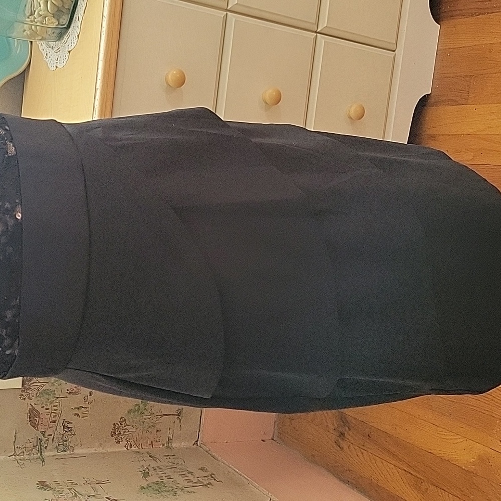 Gorgeous Formal Cocktail Dress - Picture 2 of 7